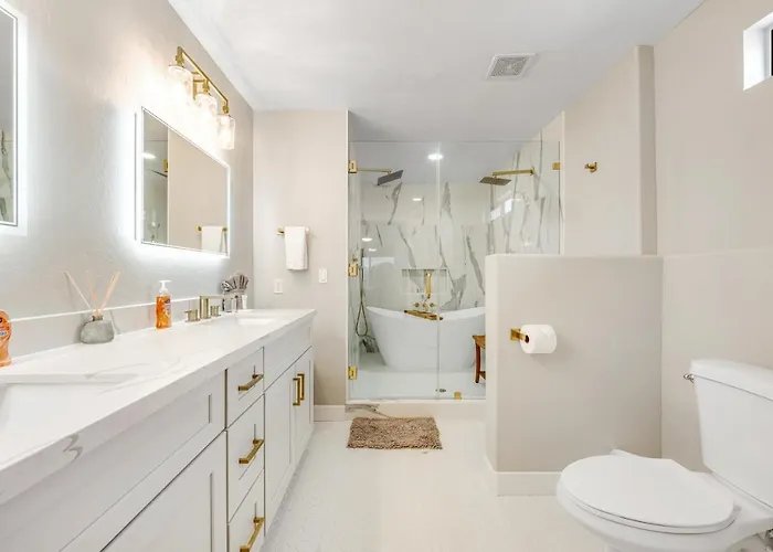 Desert Dazzle Hotel