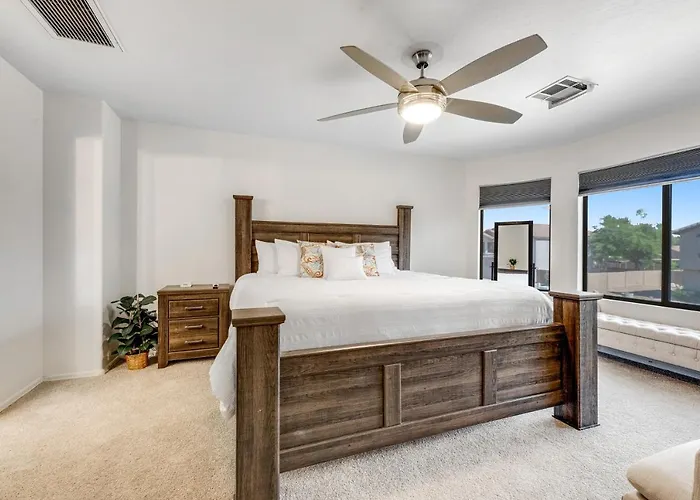 Hotel Desert Dazzle Peoria